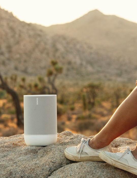 Reproduktor Sonos Move s Bluetooth a multiroom, bílá
