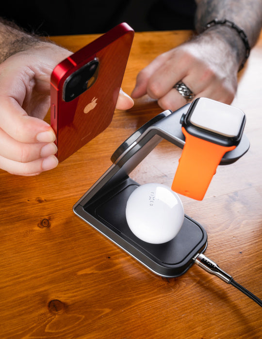 Stojánek FIXED MagPowerstation ALU bezdrátový 3v1 pro Apple, šedá
