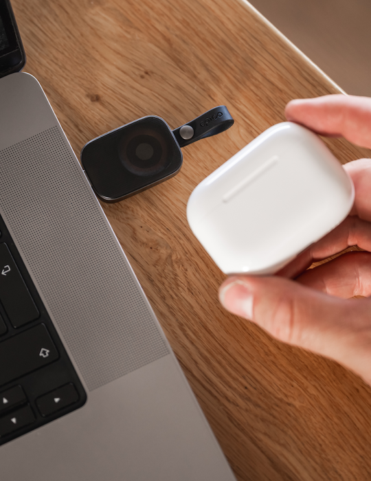 Bezdrátová nabíječka Epico UltraBase mini USB-C Apple Watch, černá
