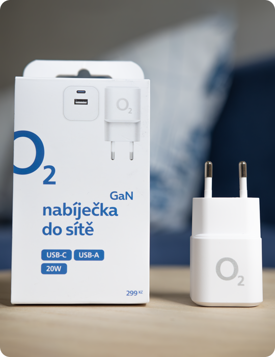 O2 nabíječka 20W USB-C + USB-A, bílá