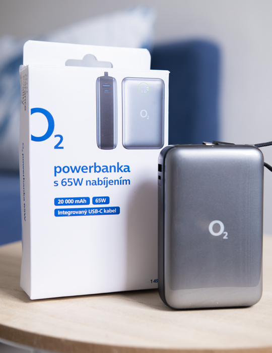 O2 powerbanka 20 000 mAh 65W s vestavěným kabelem, šedá